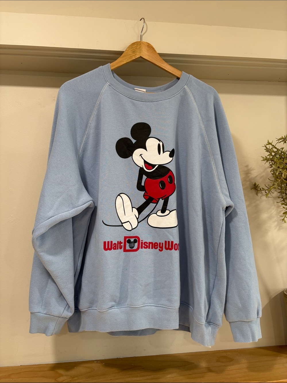 Walt Disney World Blue Mickey Mouse Sweatshirt, Size XL